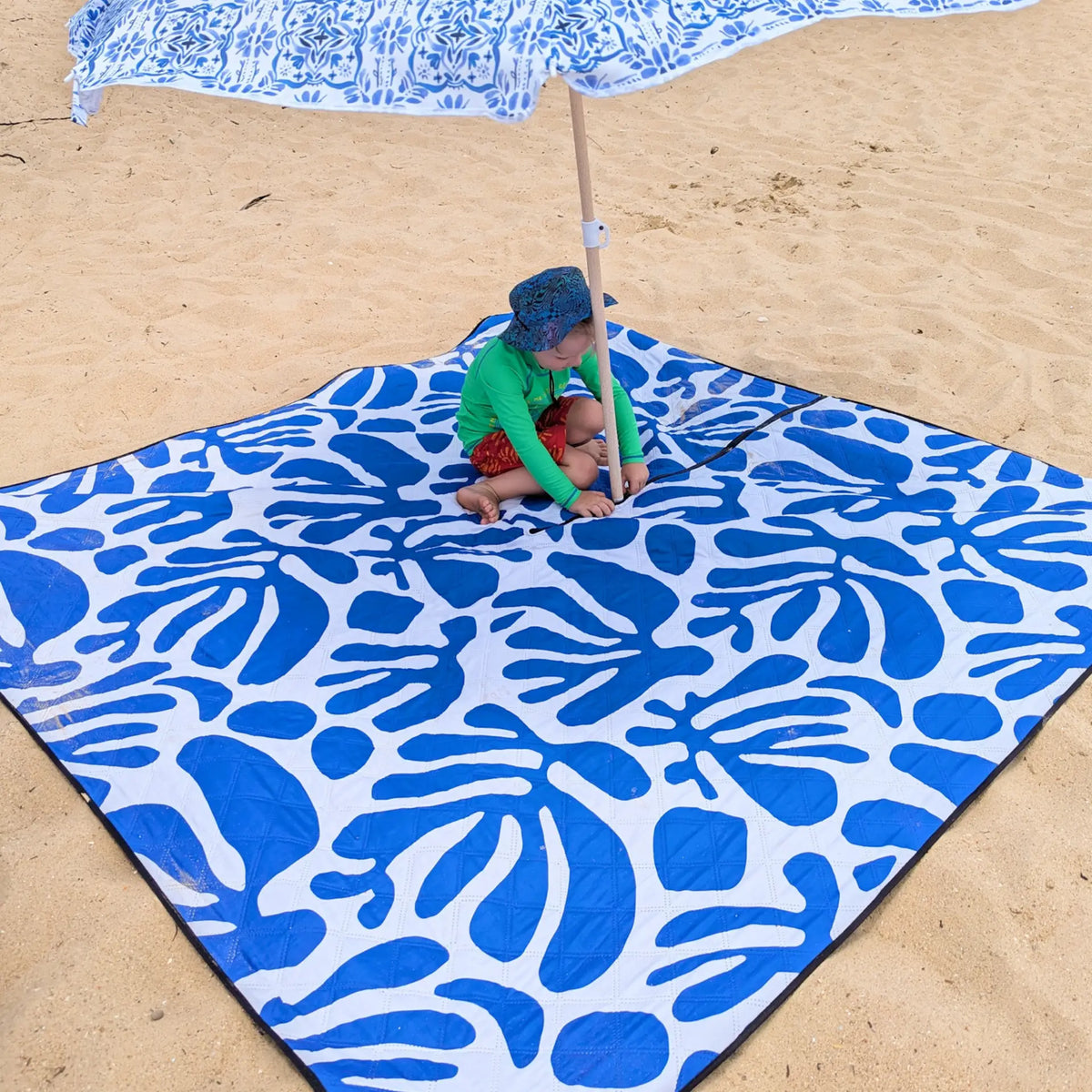 Blue Coral Beach & Picnic Rug