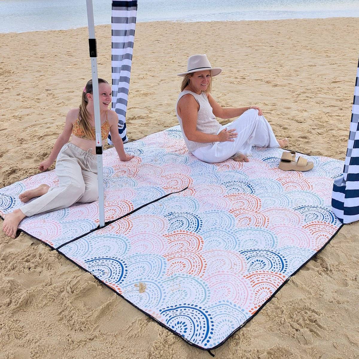 Scallop Drift Beach & Picnic Rug